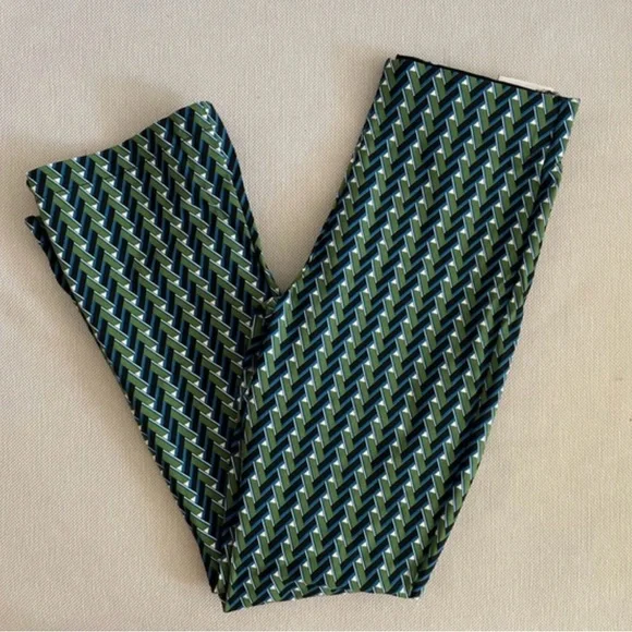 Zara Green Geometric print Boot Cut Flare elastic pants - Picture 4 of 7
